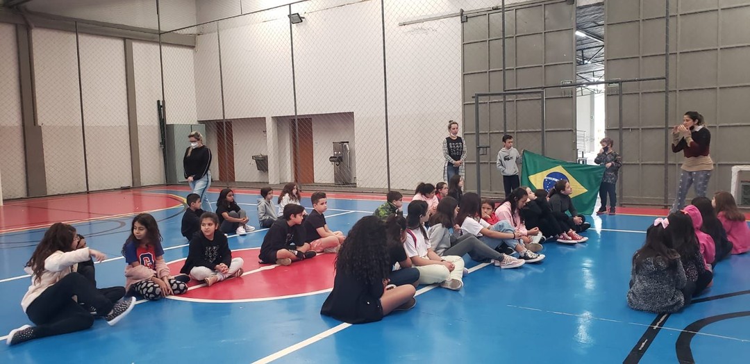 Alunos comemoram Independência do Brasil