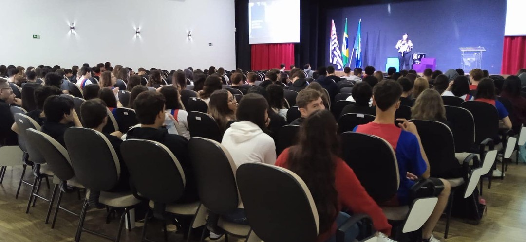 Volta às aulas 2025