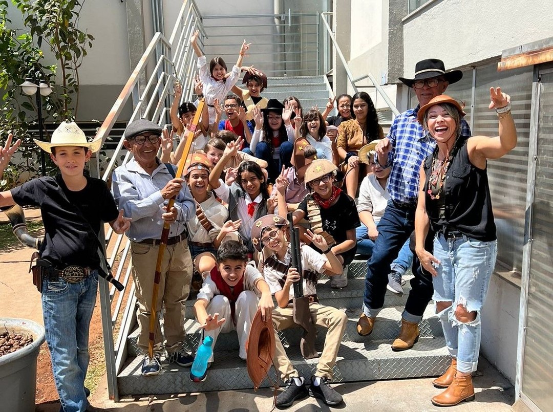 Aula de História no 5º Ano Explorando Marcos de Memória!