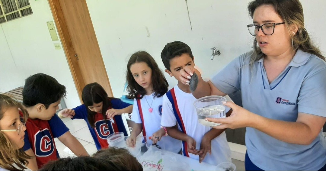 Alunos do 4º ano realizam experimento com ferrugem